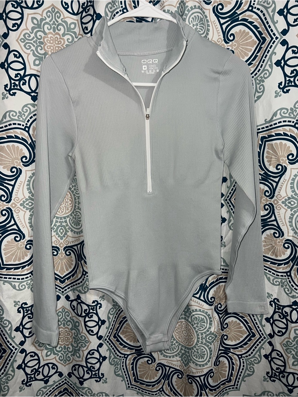 Ribbed Long-Sleeve Zip-Front One-Piece Bodysuit - Light Gray